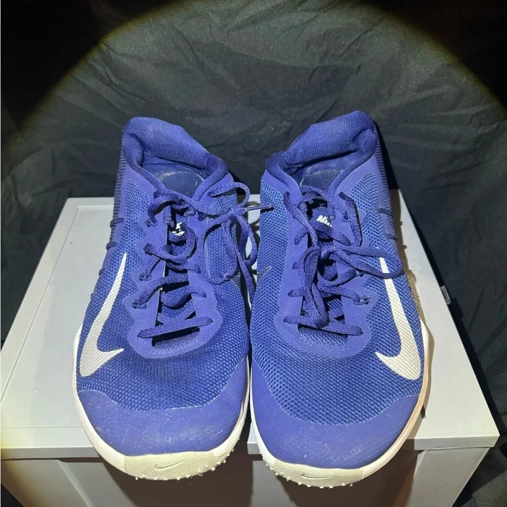 Nike Air Zoom Vomero 11: The Ultimate Blue and White Running Elegance